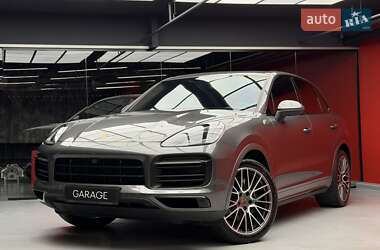 Позашляховик / Кросовер Porsche Cayenne 2019 в Києві
