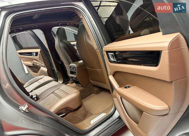 Внедорожник / Кроссовер Porsche Cayenne 2019 в Киеве фото 46 Внедорожник / Кроссовер Porsche Cayenne 2019 в Киеве