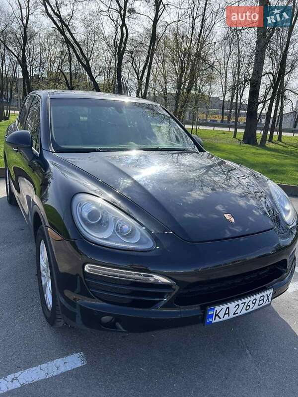 Внедорожник / Кроссовер Porsche Cayenne 2014 в Вишневом фото 5 Внедорожник / Кроссовер Porsche Cayenne 2014 в Вишневом