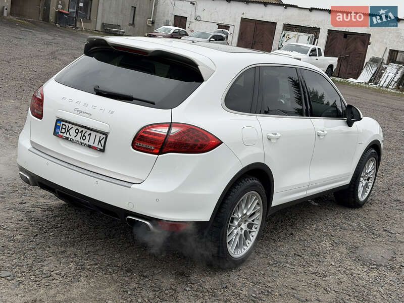 Внедорожник / Кроссовер Porsche Cayenne 2014 в Ковеле