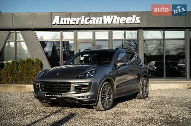 Внедорожник / Кроссовер Porsche Cayenne 2015 в Черновцах