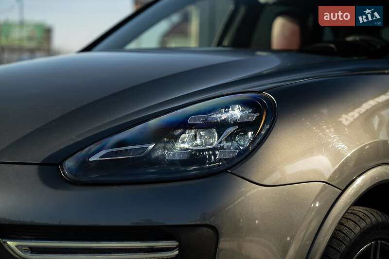 Внедорожник / Кроссовер Porsche Cayenne 2015 в Черновцах фото 14 Внедорожник / Кроссовер Porsche Cayenne 2015 в Черновцах