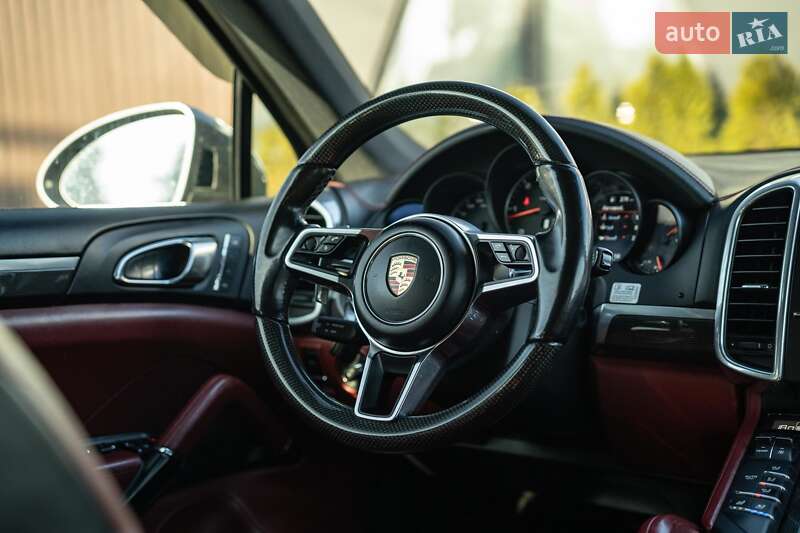 Внедорожник / Кроссовер Porsche Cayenne 2015 в Черновцах фото 24 Внедорожник / Кроссовер Porsche Cayenne 2015 в Черновцах