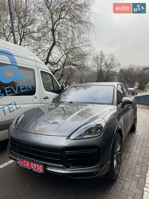 Внедорожник / Кроссовер Porsche Cayenne 2019 в Ужгороде