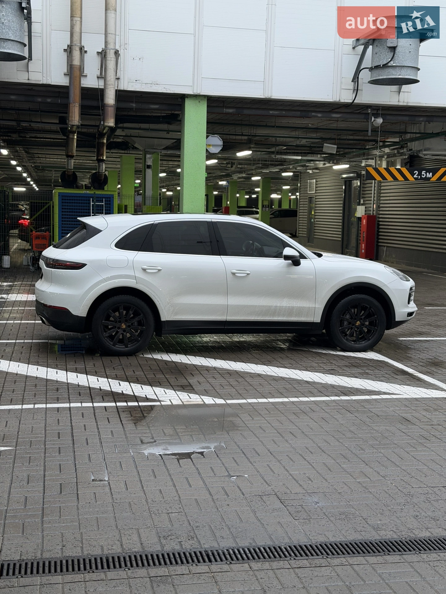 2020 Porsche Cayenne - мініатюра 4
