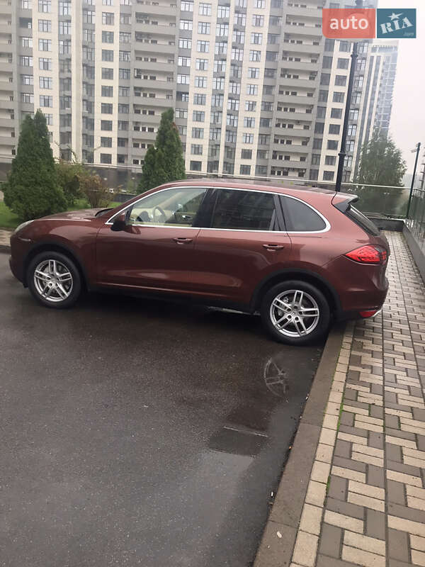 Porsche Cayenne 2011