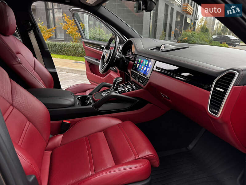 Внедорожник / Кроссовер Porsche Cayenne 2019 в Киеве фото 35 Внедорожник / Кроссовер Porsche Cayenne 2019 в Киеве