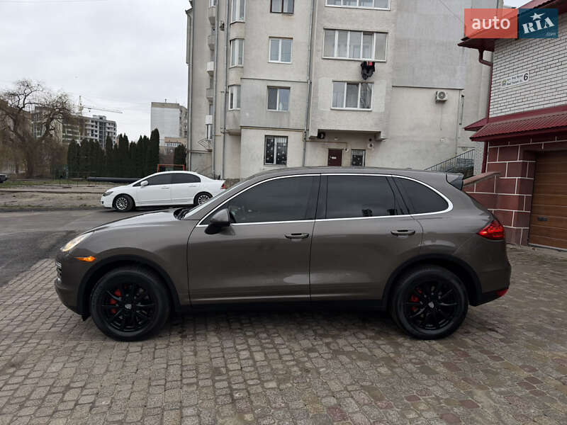 Внедорожник / Кроссовер Porsche Cayenne 2013 в Тернополе фото 4 Внедорожник / Кроссовер Porsche Cayenne 2013 в Тернополе