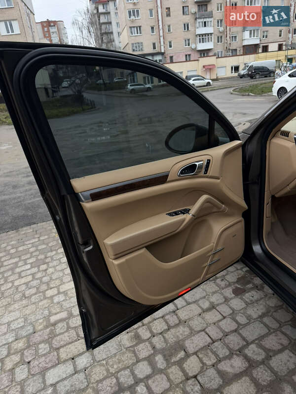 Внедорожник / Кроссовер Porsche Cayenne 2013 в Тернополе фото 27 Внедорожник / Кроссовер Porsche Cayenne 2013 в Тернополе