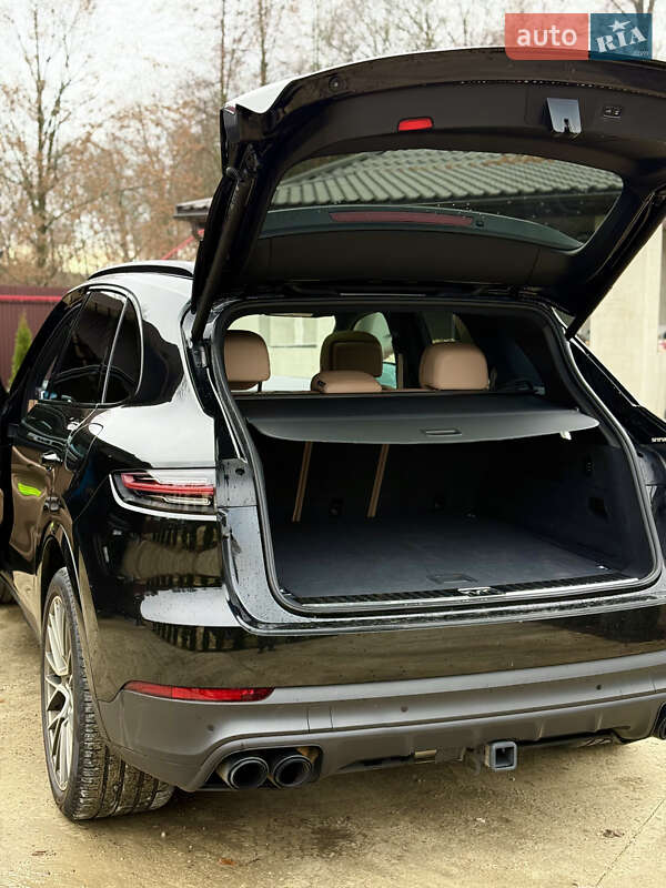 Внедорожник / Кроссовер Porsche Cayenne 2022 в Коломые