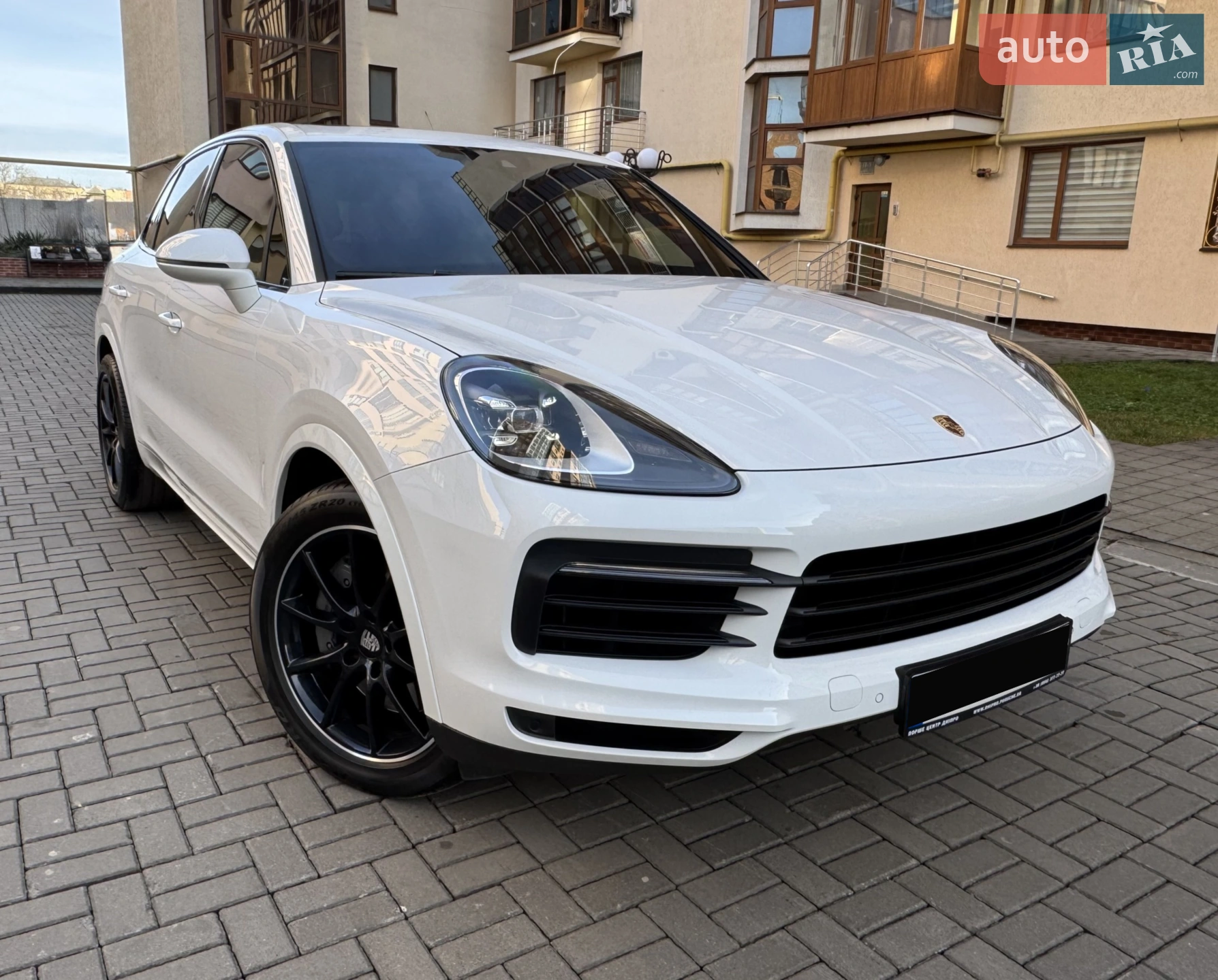 2017 Porsche Cayenne - мініатюра 3