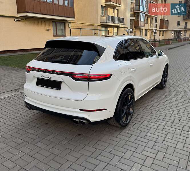 Внедорожник / Кроссовер Porsche Cayenne 2017 в Черновцах фото 11 Внедорожник / Кроссовер Porsche Cayenne 2017 в Черновцах