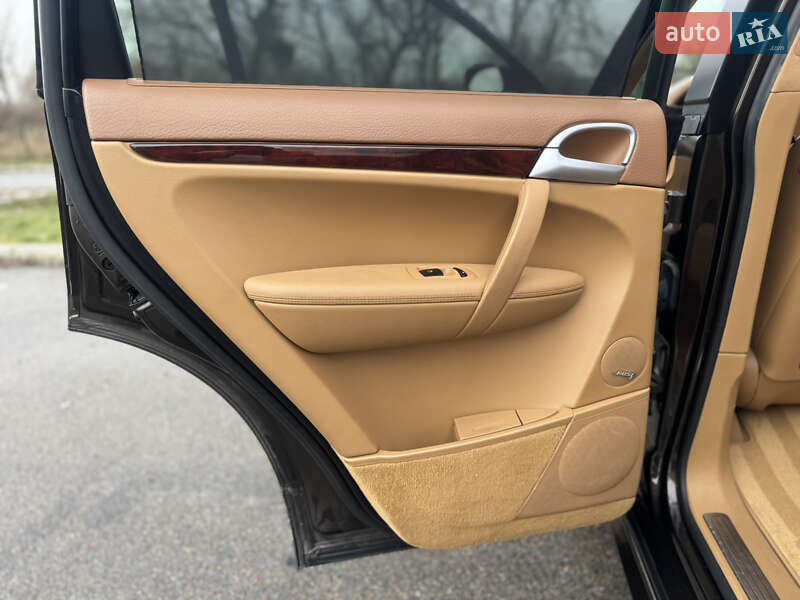 Внедорожник / Кроссовер Porsche Cayenne 2010 в Киеве фото 47 Внедорожник / Кроссовер Porsche Cayenne 2010 в Киеве