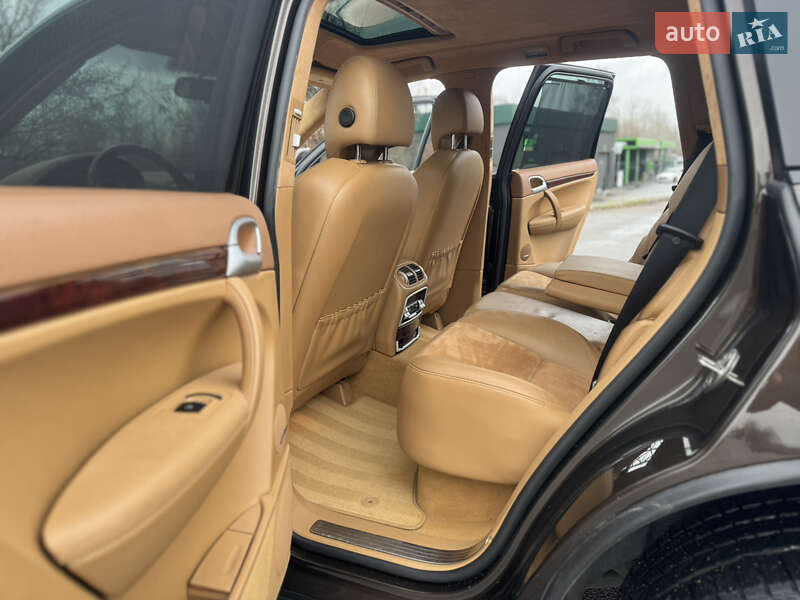 Внедорожник / Кроссовер Porsche Cayenne 2010 в Киеве фото 51 Внедорожник / Кроссовер Porsche Cayenne 2010 в Киеве