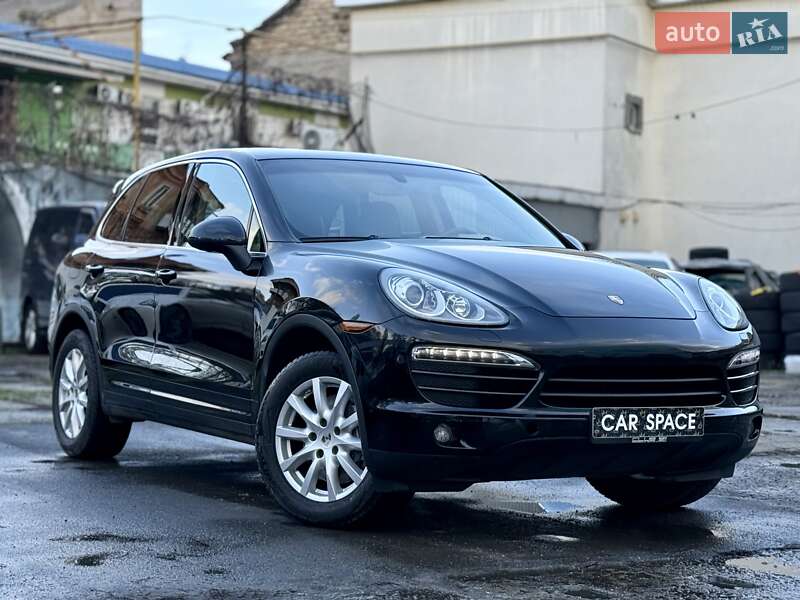 Внедорожник / Кроссовер Porsche Cayenne 2012 в Одессе