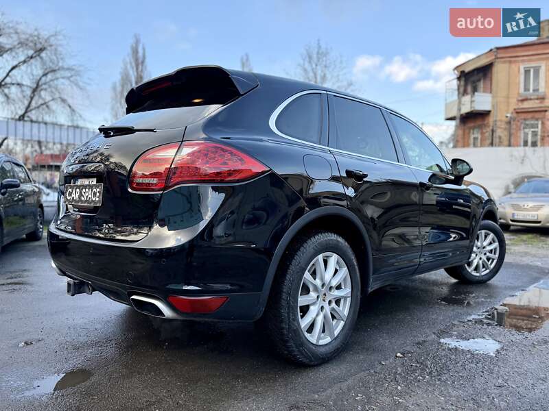 Внедорожник / Кроссовер Porsche Cayenne 2012 в Одессе