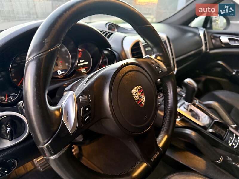 Внедорожник / Кроссовер Porsche Cayenne 2013 в Одессе