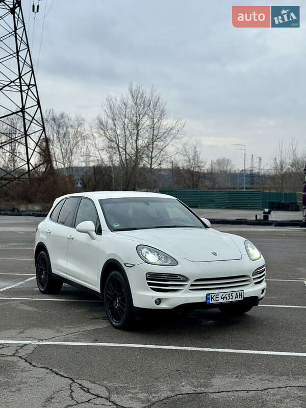 Внедорожник / Кроссовер Porsche Cayenne 2011 в Киеве