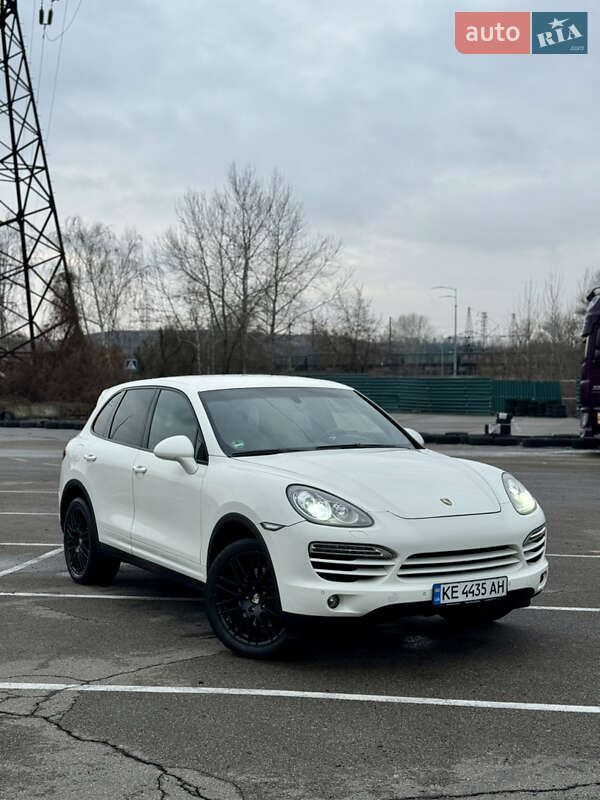 Внедорожник / Кроссовер Porsche Cayenne 2011 в Киеве