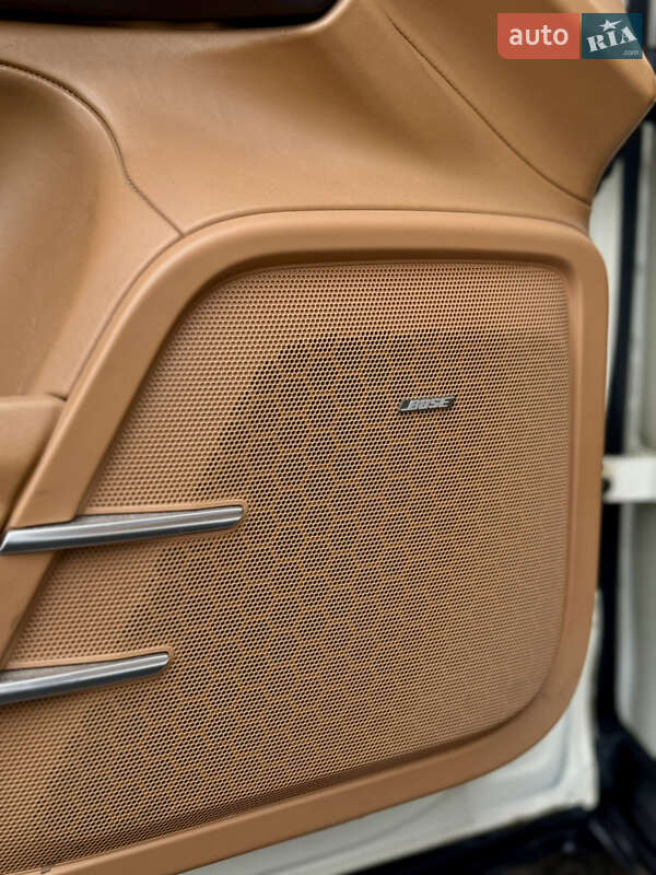 Внедорожник / Кроссовер Porsche Cayenne 2011 в Киеве