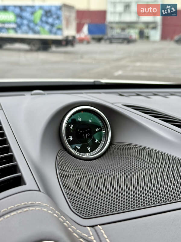 Внедорожник / Кроссовер Porsche Cayenne 2011 в Киеве