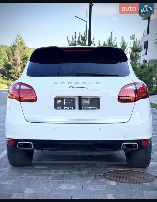 Внедорожник / Кроссовер Porsche Cayenne 2011 в Ужгороде фото 5 Внедорожник / Кроссовер Porsche Cayenne 2011 в Ужгороде