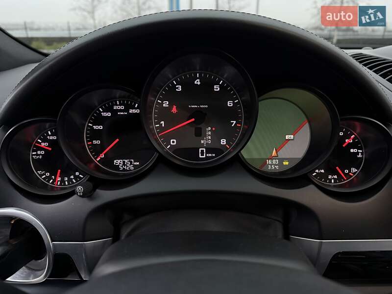 Внедорожник / Кроссовер Porsche Cayenne 2011 в Днепре