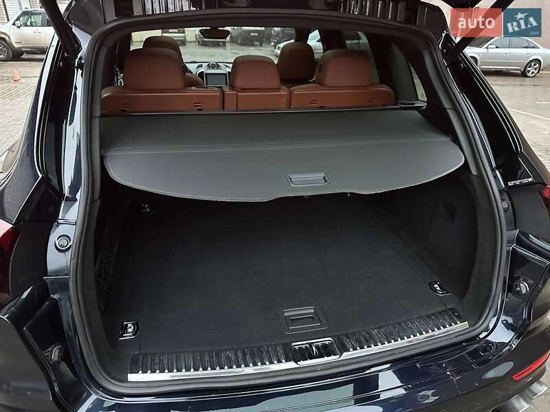 Внедорожник / Кроссовер Porsche Cayenne 2016 в Харькове