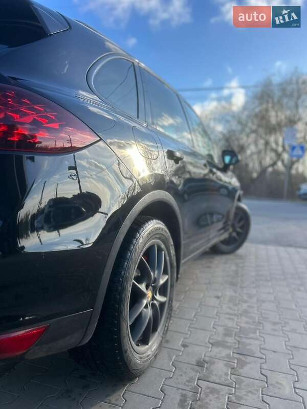 Внедорожник / Кроссовер Porsche Cayenne 2012 в Киеве фото 4 Внедорожник / Кроссовер Porsche Cayenne 2012 в Киеве