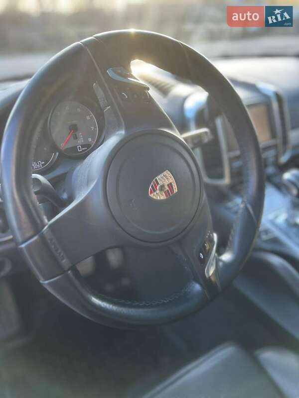 Внедорожник / Кроссовер Porsche Cayenne 2012 в Киеве фото 13 Внедорожник / Кроссовер Porsche Cayenne 2012 в Киеве