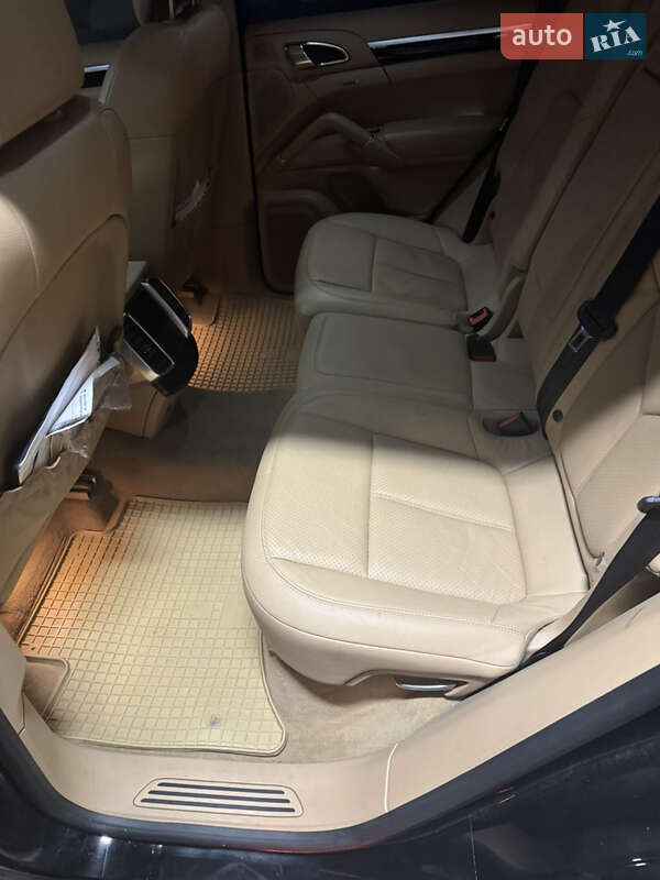 Внедорожник / Кроссовер Porsche Cayenne 2013 в Одессе