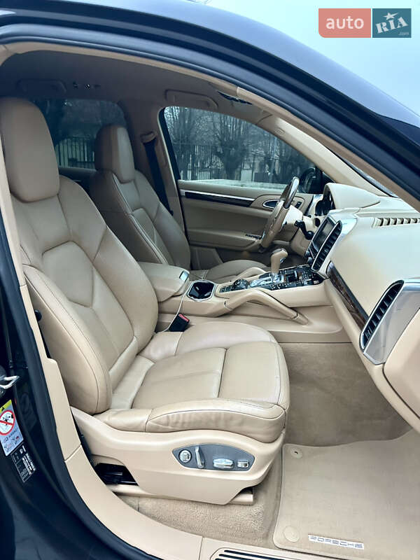 Внедорожник / Кроссовер Porsche Cayenne 2011 в Черновцах фото 11 Внедорожник / Кроссовер Porsche Cayenne 2011 в Черновцах
