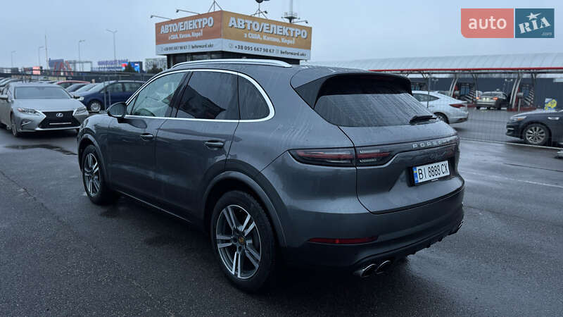 Внедорожник / Кроссовер Porsche Cayenne 2022 в Полтаве