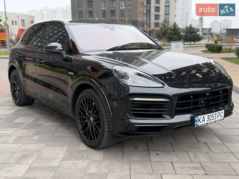 Внедорожник / Кроссовер Porsche Cayenne 2018 в Киеве фото 6 Внедорожник / Кроссовер Porsche Cayenne 2018 в Киеве