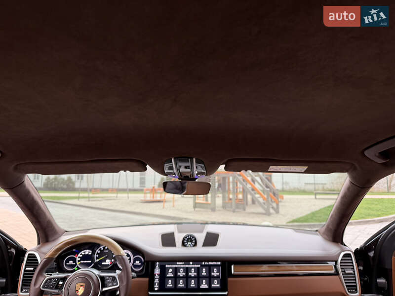 Внедорожник / Кроссовер Porsche Cayenne 2018 в Киеве фото 39 Внедорожник / Кроссовер Porsche Cayenne 2018 в Киеве