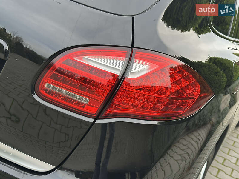 Внедорожник / Кроссовер Porsche Cayenne 2013 в Одессе