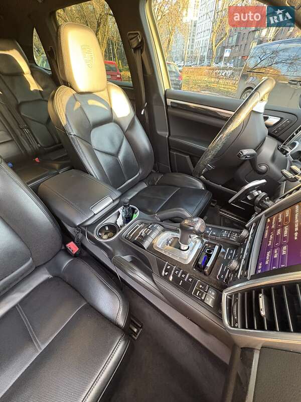 Внедорожник / Кроссовер Porsche Cayenne 2013 в Киеве фото 4 Внедорожник / Кроссовер Porsche Cayenne 2013 в Киеве
