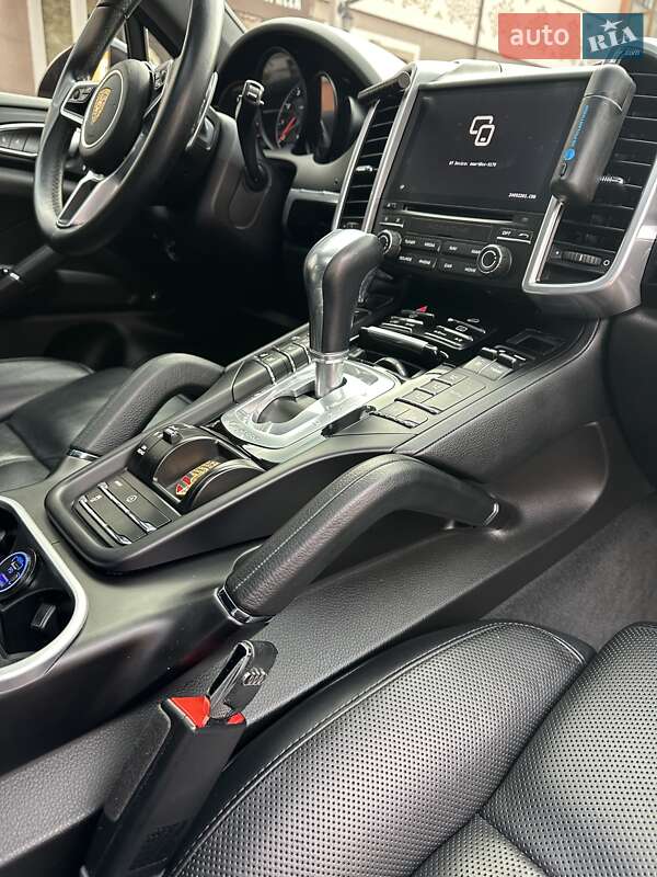 Внедорожник / Кроссовер Porsche Cayenne 2017 в Стрые фото 69 Внедорожник / Кроссовер Porsche Cayenne 2017 в Стрые