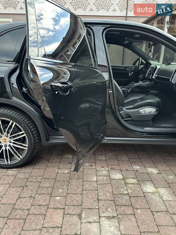 Внедорожник / Кроссовер Porsche Cayenne 2017 в Стрые фото 22 Внедорожник / Кроссовер Porsche Cayenne 2017 в Стрые