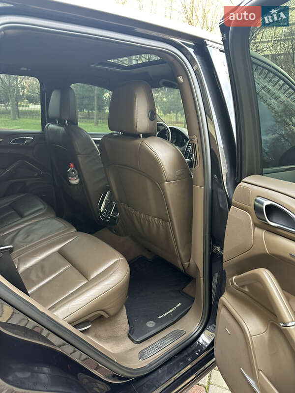 Внедорожник / Кроссовер Porsche Cayenne 2010 в Одессе