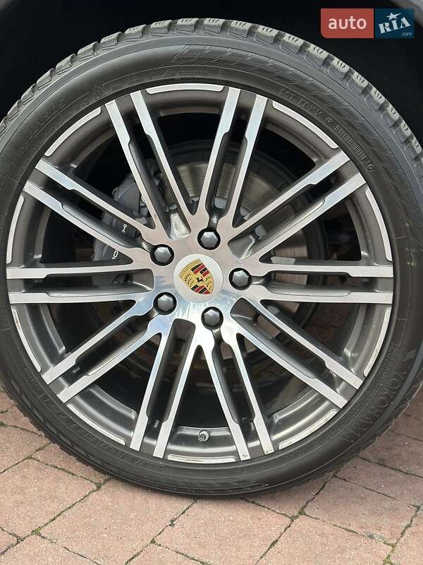 Внедорожник / Кроссовер Porsche Cayenne 2017 в Стрые фото 132 Внедорожник / Кроссовер Porsche Cayenne 2017 в Стрые