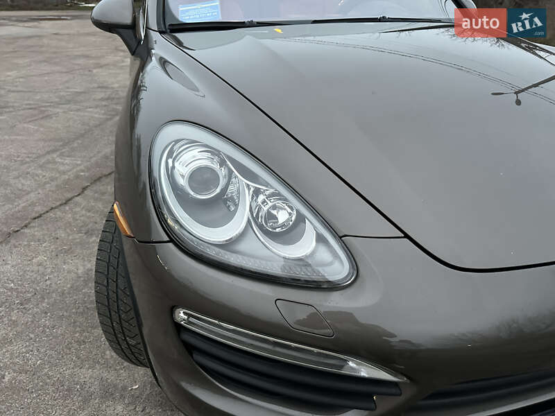 Внедорожник / Кроссовер Porsche Cayenne 2011 в Киеве фото 10 Внедорожник / Кроссовер Porsche Cayenne 2011 в Киеве