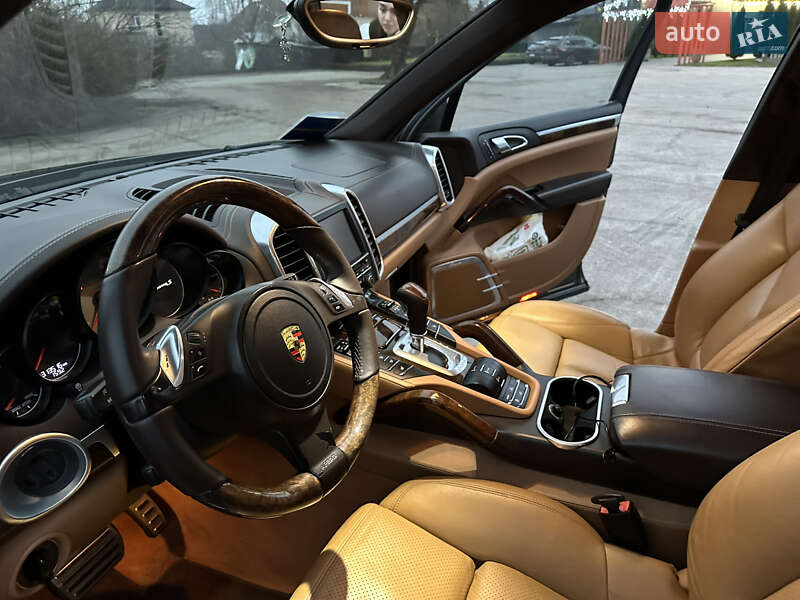 Внедорожник / Кроссовер Porsche Cayenne 2011 в Киеве фото 13 Внедорожник / Кроссовер Porsche Cayenne 2011 в Киеве