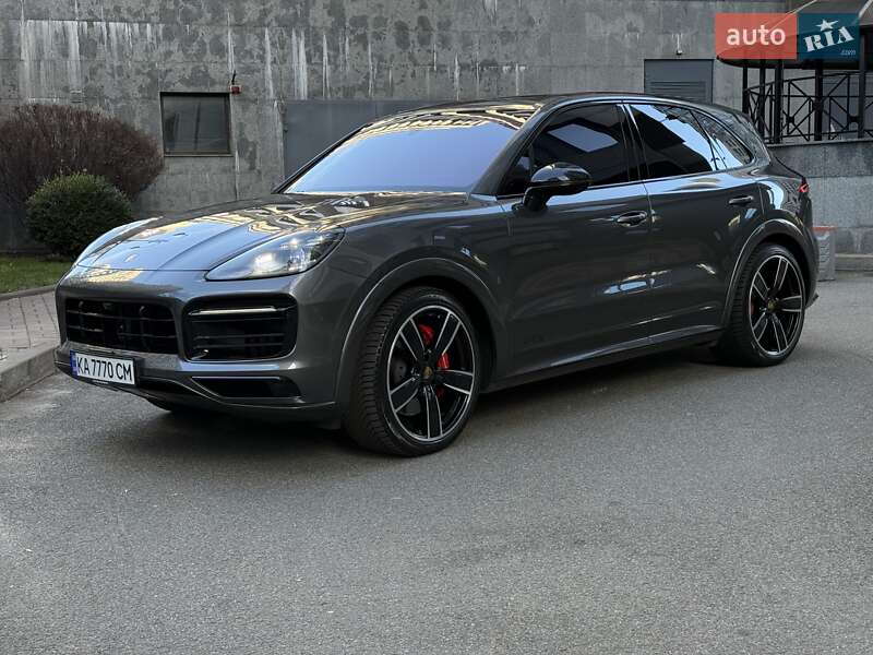 Porsche Cayenne 2022