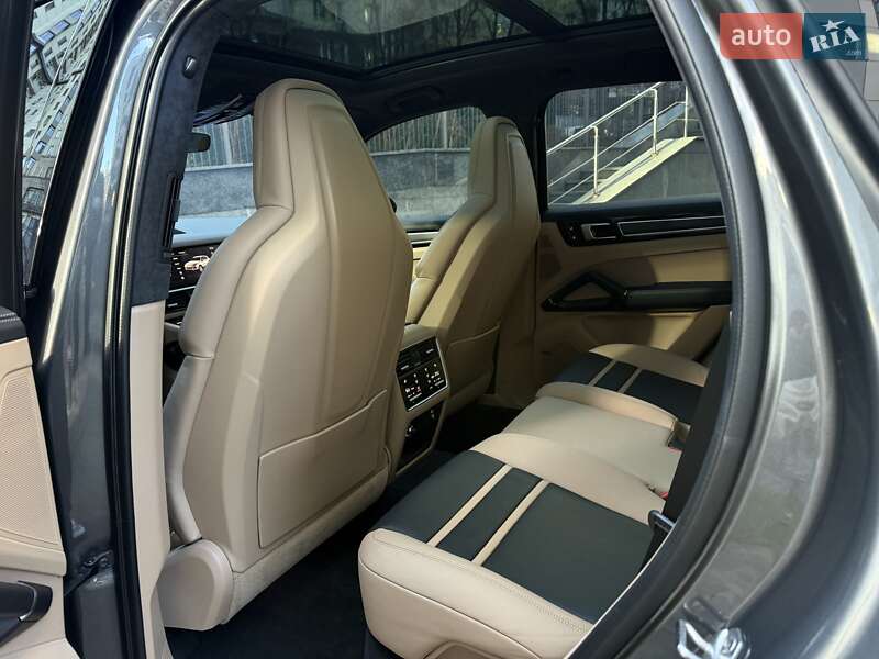 Внедорожник / Кроссовер Porsche Cayenne 2022 в Киеве фото 25 Внедорожник / Кроссовер Porsche Cayenne 2022 в Киеве