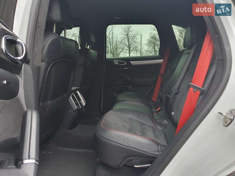 Внедорожник / Кроссовер Porsche Cayenne 2015 в Киеве фото 31 Внедорожник / Кроссовер Porsche Cayenne 2015 в Киеве