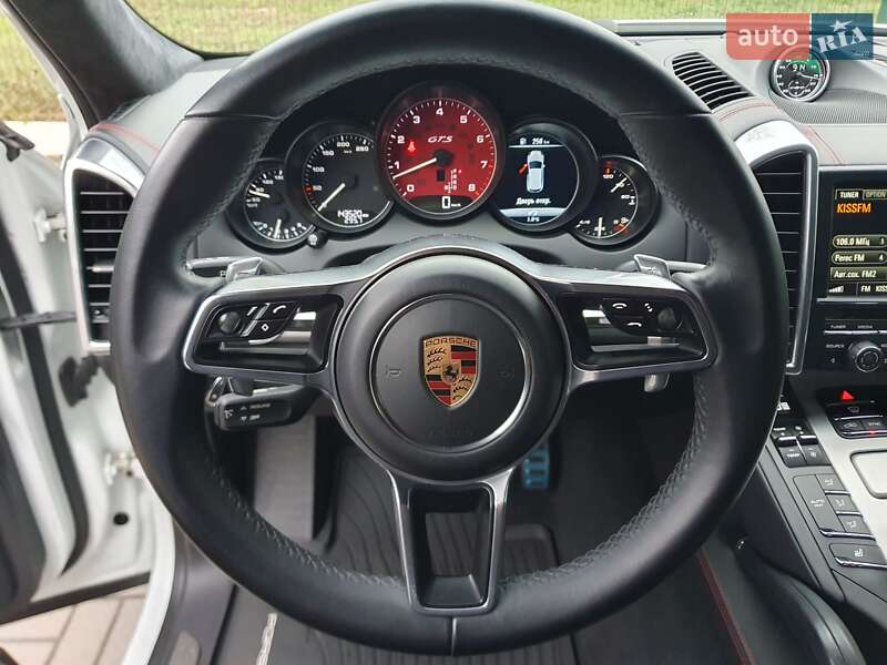 Внедорожник / Кроссовер Porsche Cayenne 2015 в Киеве фото 50 Внедорожник / Кроссовер Porsche Cayenne 2015 в Киеве