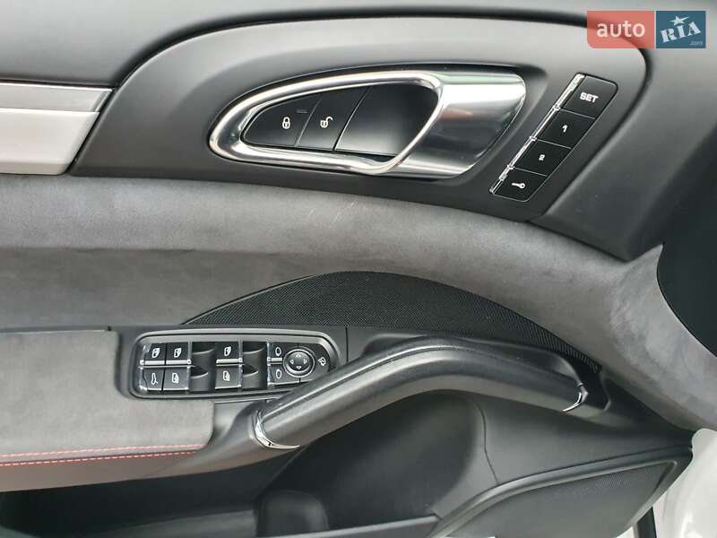 Внедорожник / Кроссовер Porsche Cayenne 2015 в Киеве фото 53 Внедорожник / Кроссовер Porsche Cayenne 2015 в Киеве