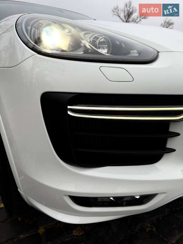 Внедорожник / Кроссовер Porsche Cayenne 2015 в Киеве фото 59 Внедорожник / Кроссовер Porsche Cayenne 2015 в Киеве