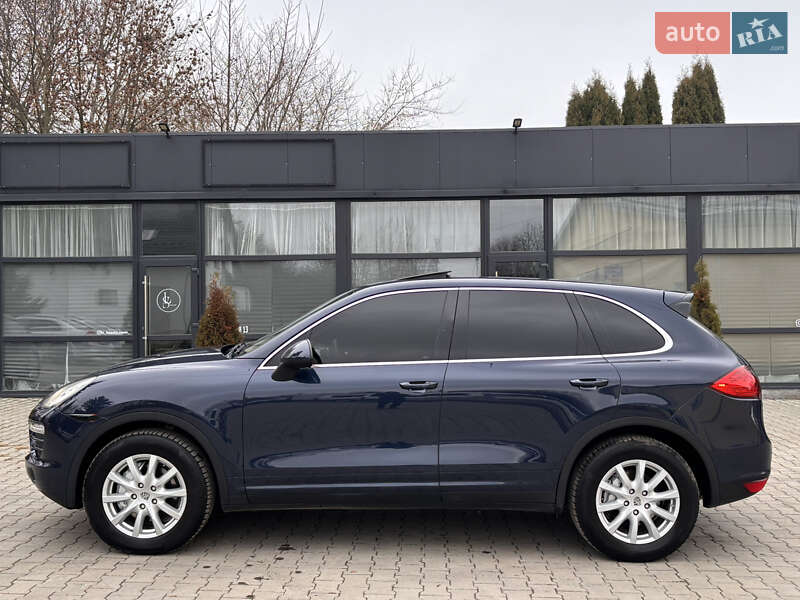 Внедорожник / Кроссовер Porsche Cayenne 2011 в Тернополе